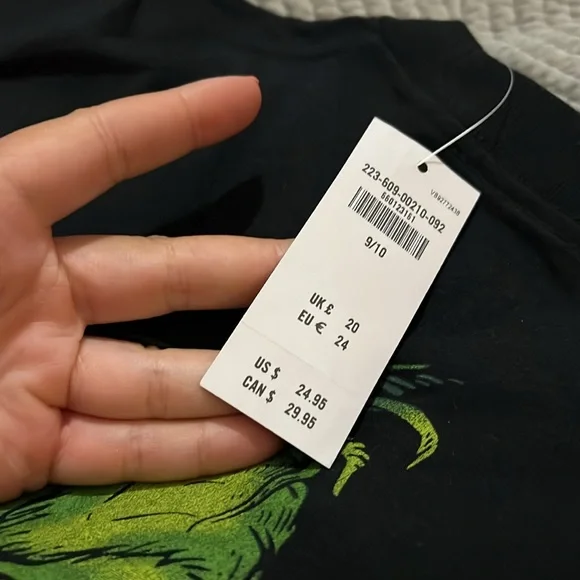 Puma Red Cap and Abercrombie kids Black Grinch Tee - Picture 5 of 6